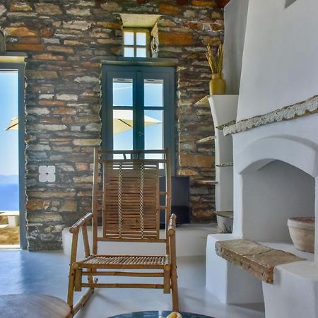 Living Theros Luxury Suites Kardhianí Dış mekan fotoğraf