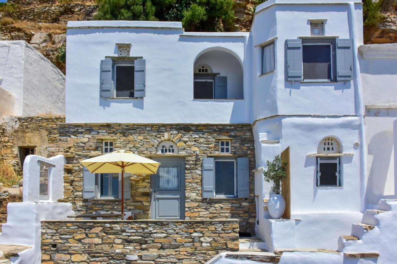 Living Theros Luxury Suites Kardhianí Dış mekan fotoğraf