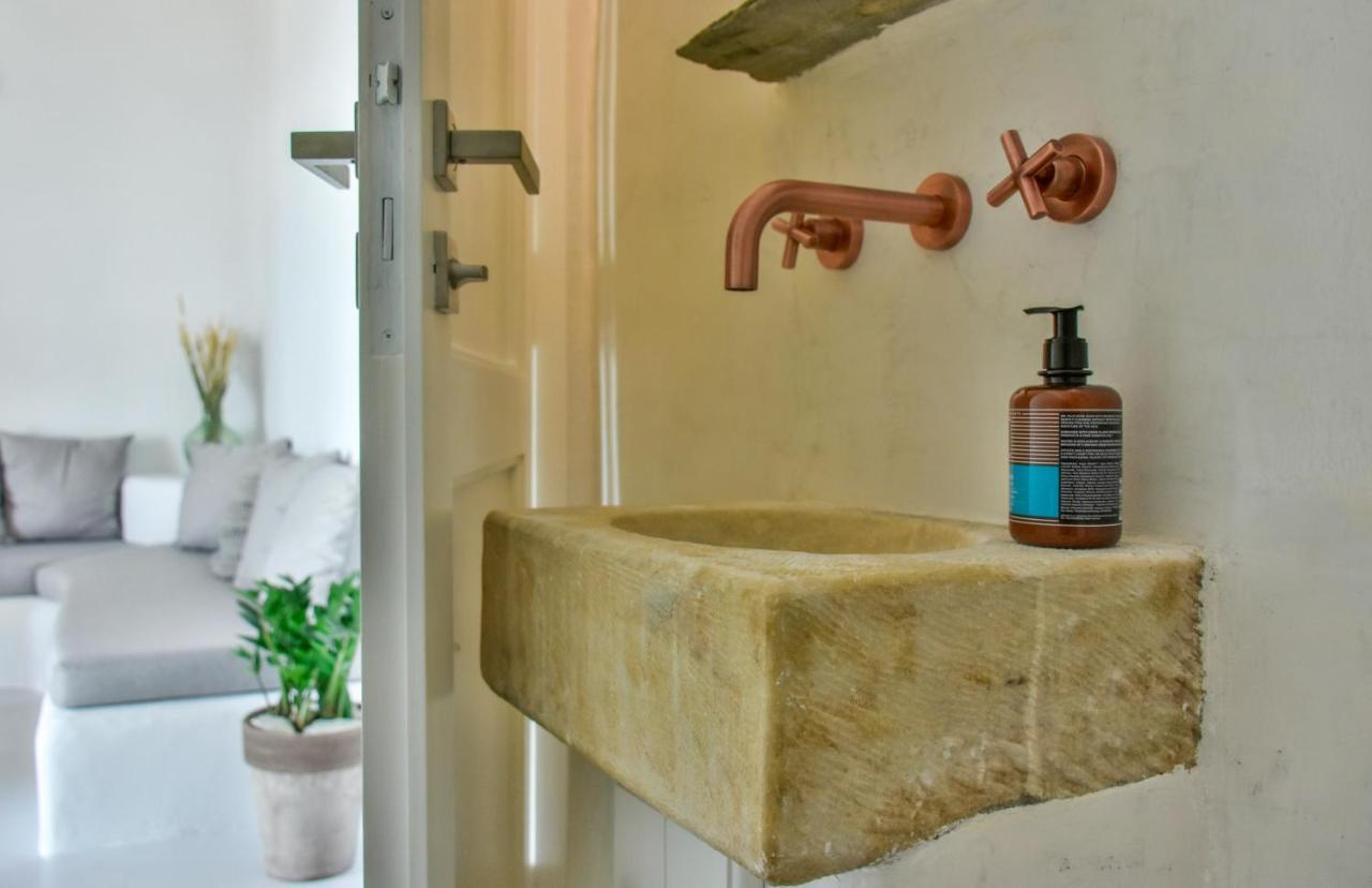 Living Theros Luxury Suites Kardhianí Dış mekan fotoğraf