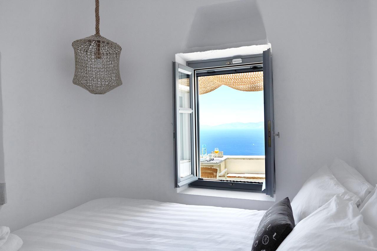 Living Theros Luxury Suites Kardhianí Dış mekan fotoğraf