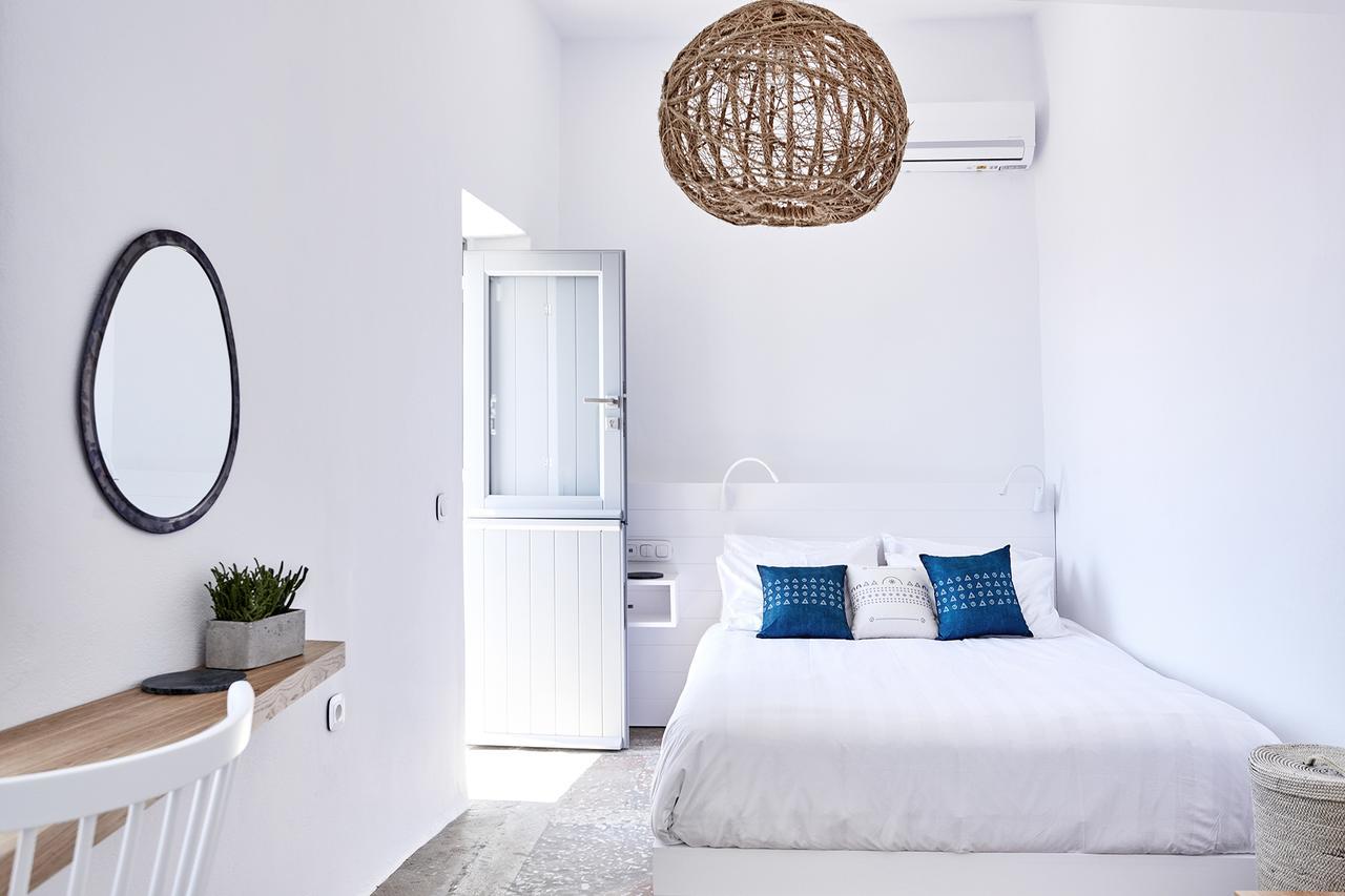Living Theros Luxury Suites Kardhianí Dış mekan fotoğraf