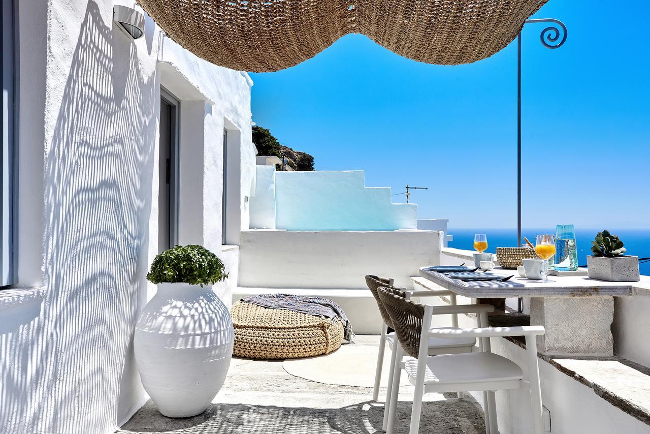 Living Theros Luxury Suites Kardhianí Dış mekan fotoğraf