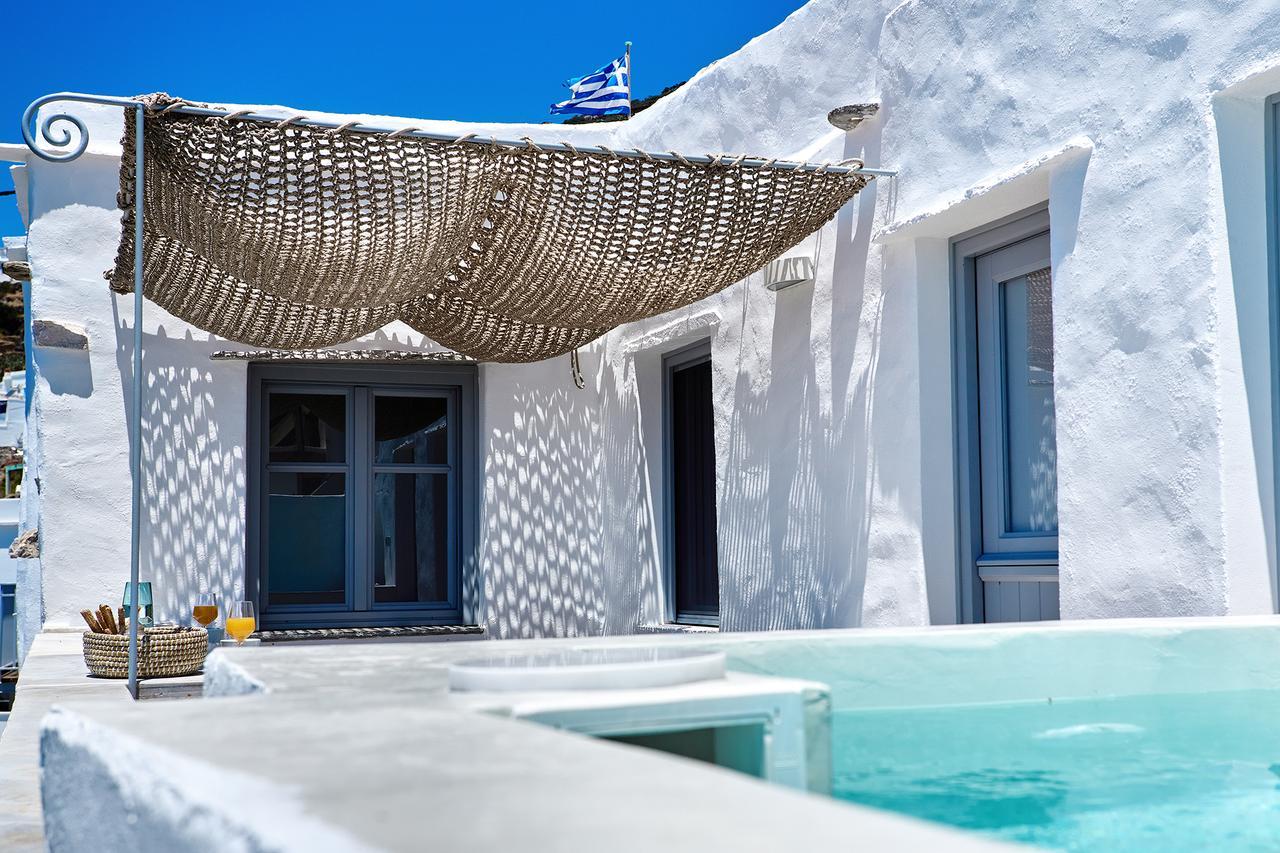 Living Theros Luxury Suites Kardhianí Dış mekan fotoğraf