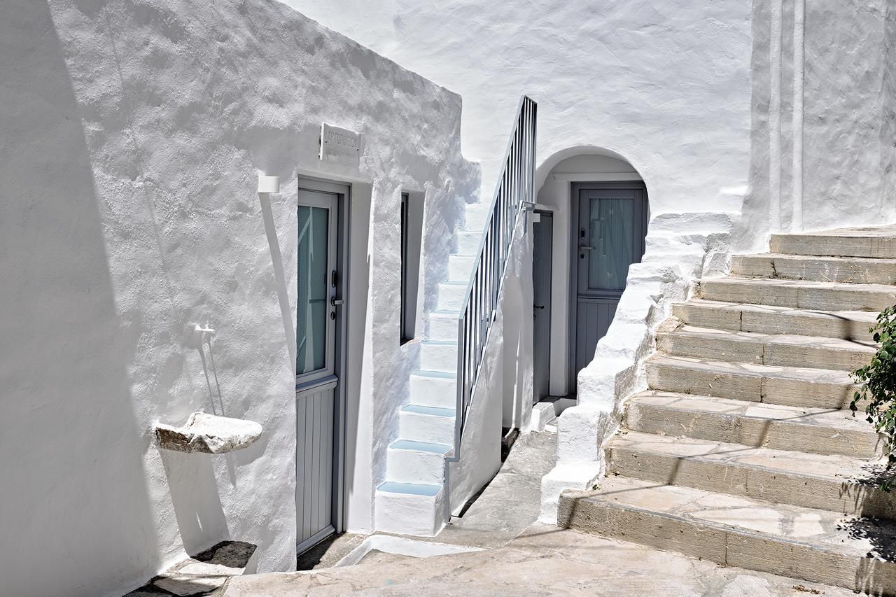 Living Theros Luxury Suites Kardhianí Dış mekan fotoğraf