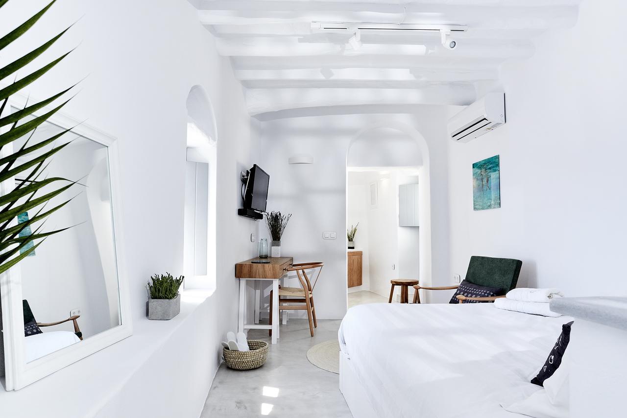 Living Theros Luxury Suites Kardhianí Dış mekan fotoğraf