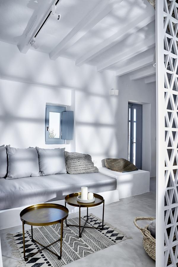Living Theros Luxury Suites Kardhianí Dış mekan fotoğraf