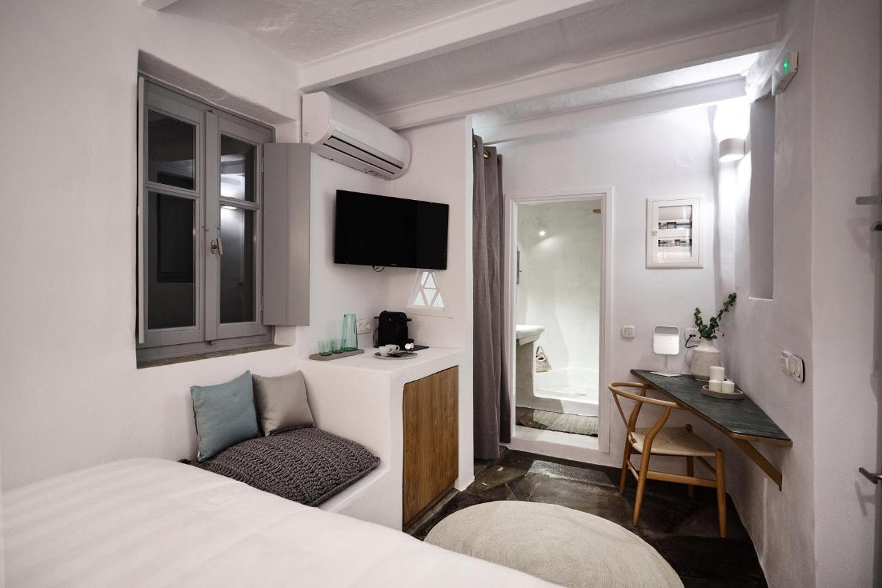 Living Theros Luxury Suites Kardhianí Dış mekan fotoğraf
